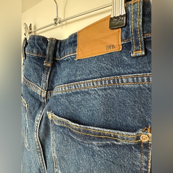 Zara Women’s Dark Blue Straight Leg Denim Jeans Size 4 - Picture 4 of 4